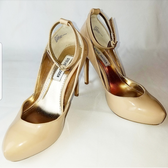 Steve Madden Nude Pump - Picture 1 of 8